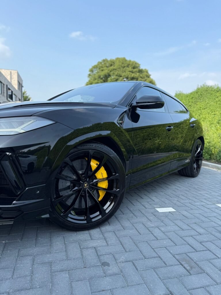 Lamborghini Urus Zwart